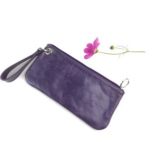 Hobo purple wristlet leather zipper bag